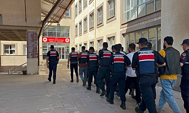 Son Gelişme: Ankara'da uyuşturucu operasyonunda 17 zanlı yakalandı | İşte Tüm Ayrıntılar