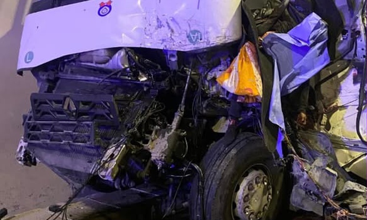 Son Gelişme: Artvin Yusufeli'de tünelde 2 TIR ve 1 kamyonet karıştı, 1 kişi öldü, 2 kişi yaralandı - Son Dakik