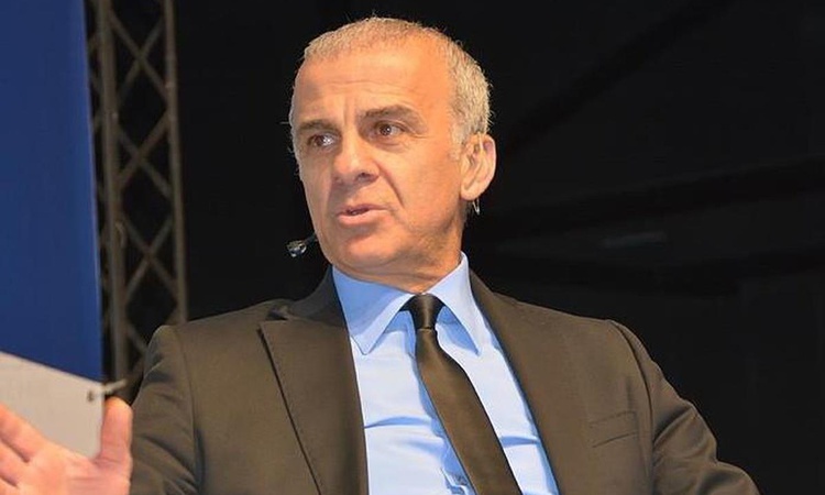 Son Gelişme: Asensio ile görüntüsü gündem olan Oğuz Çetin kimdir? Fenerbahçe'nin futbol direktörü kaç yaşında,