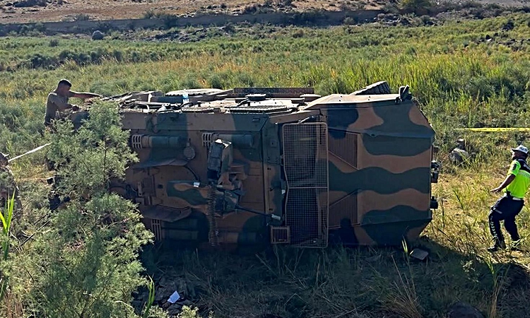 Son Gelişme: Askeri araç devrildi: 1 asker şehit, 2 asker yaralı | İşte Tüm Ayrıntılar