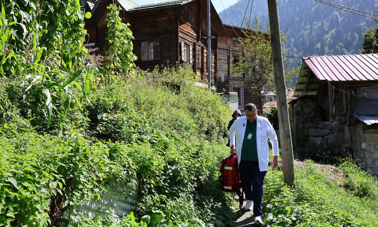 Son Gelişme: Ayder Yaylası'nda yaşayan 109 yaşındaki Sabriye Gündoğdu'ya evde bakım yapıldı: Gelişmeler Takip