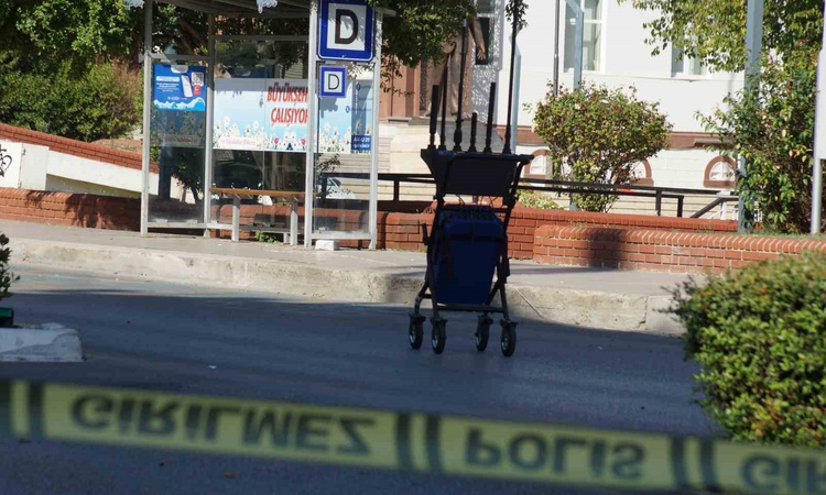Son Gelişme: Aydın Adliyesi önündeki şüpheli paket fünyeyle patlatıldı, paket boş çıktı: Gelişmeler Takip Edil
