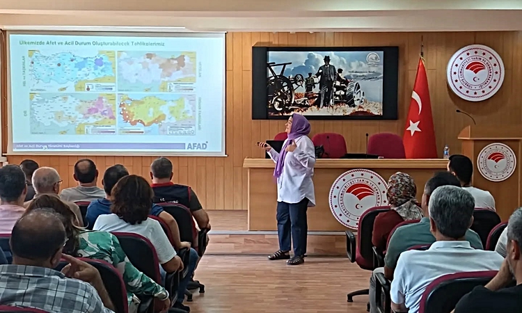 Son Gelişme: Aydın İl Tarım ve Orman Müdürlüğü personeline AFAD’dan afet ve yangın eğitimi verildi ve Merak Ed