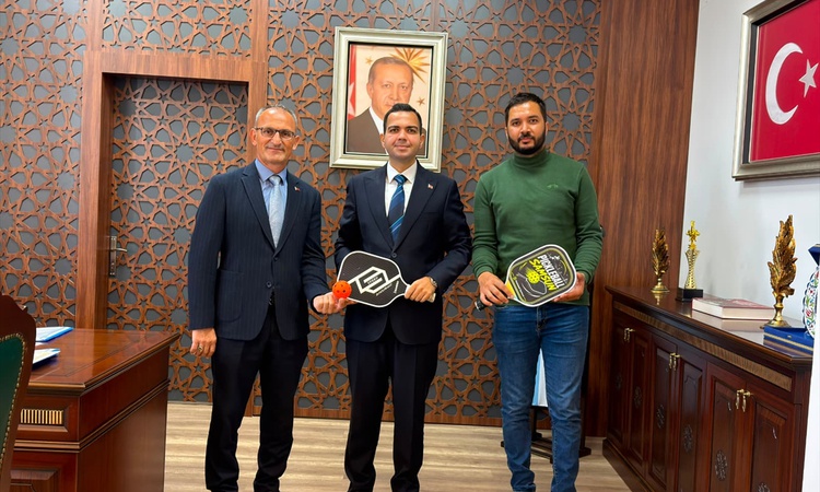 Son Gelişme: Ayvacık'ta pickleball sporunu yaygınlaştırmak için kamu kurumları çalışma başlatacak - Son Dakika