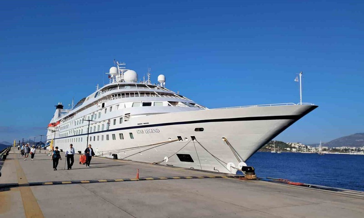Son Gelişme: Bahama bayraklı Star Legend 300 yolcusuyla Bodrum'a demir attı ve Merak Edilenler