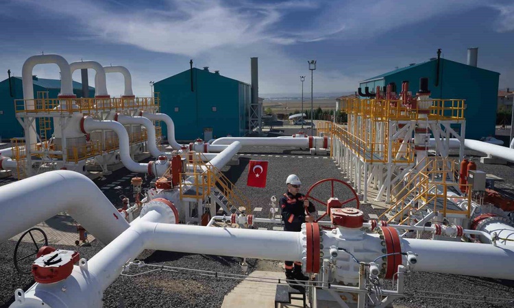Son Gelişme: Bakan Bayraktar, Türkiye'nin doğal gaz ağının 257 bin kilometreyi aştığını tüm detaylarıyla payla