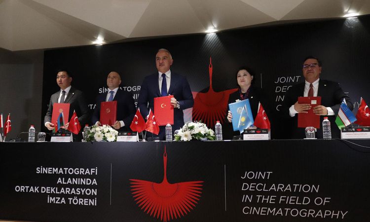 Son Gelişme: Bakan Ersoy kamuoyuna ilan etti: Korkut Ata Türk Dünyası Film Festivali İstanbul'a dönüyor: Geliş