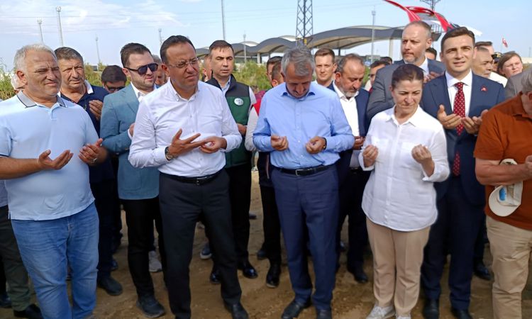 Son Gelişme: Bakan Yardımcısı Gizligider İpsala'da Çeltik Hasadına Katıldı ve Merak Edilenler