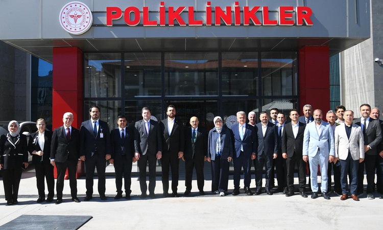 Son Gelişme: Balıkesir Valisi Ustaoğlu, hasta kabul eden Sındırgı Devlet Hastanesi'ni inceledi ve Merak Edilen