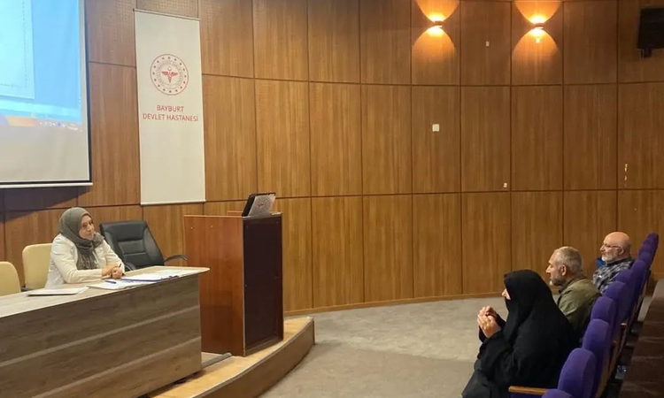 Son Gelişme: Bayburt’ta hastalar ve yakınları diyabet okulunda eğitim aldı - Son Dakika Bilgileri