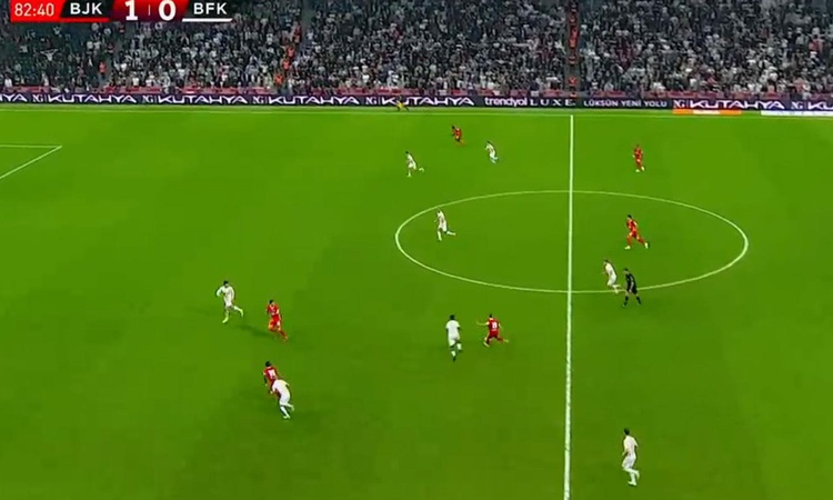 Son Gelişme: Beşiktaş-Başakşehir maçını izlemek için televizyonu açanlar hayret etti - Son Dakika Bilgileri