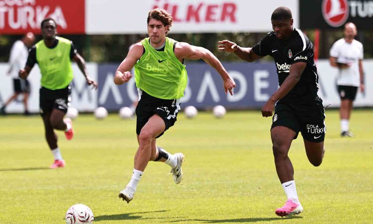 Son Gelişme: Beşiktaş derbi hazırlıklarını tamamladı: Gelişmeler Takip Ediliyor