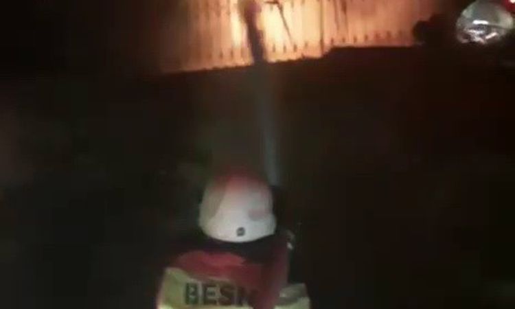 Son Gelişme: Besni'de Ev Yangını Kontrol Altına Alındı