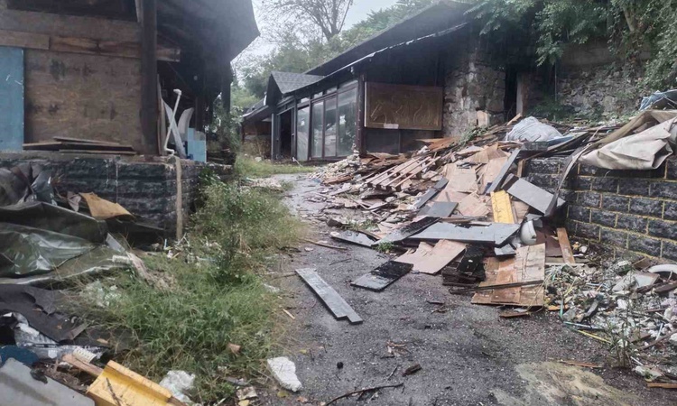 Son Gelişme: Beykoz Çubuklu'da dükkanı boşaltılan Murat Metin Yıldız, Ağaoğlu'na tepki gösterdi. | İşte Tüm Ay