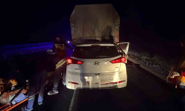 Son Gelişme: Bilecik Bozüyük'te kamyona arkadan çarpan otomobilde 1 kişi öldü, 2 kişi yaralandı | İşte Tüm Ayr