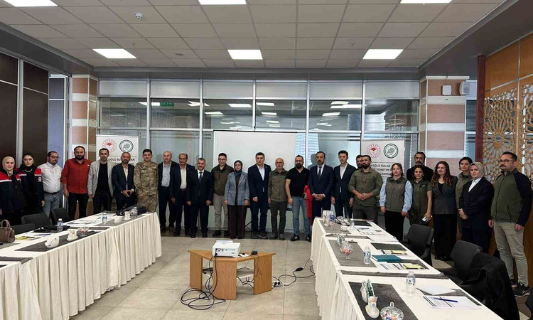 Son Gelişme: Bitlis Adilcevaz'da Arin Gölü için revize çalıştayı gerçekleştirildi | İşte Tüm Ayrıntılar