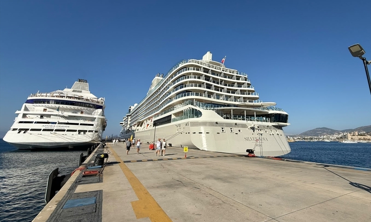 Son Gelişme: Bodrum'a iki kruvaziyerle 957 turist geldi ve Merak Edilenler