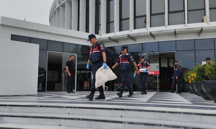 Son Gelişme: Bolu Belediyesi'ne operasyon! Başkan Yardımcısı Özdemir dahil 4 kişi yakalanarak gözaltına sevk e