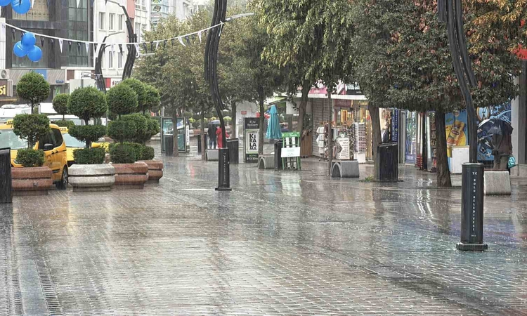 Son Gelişme: Bolu’da sağanak yağış hayatı olumsuz etkiliyor - Son Dakika Bilgileri