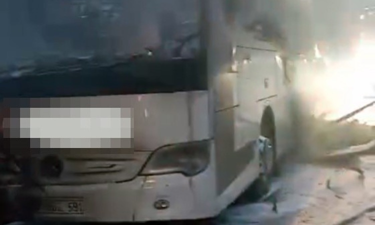 Son Gelişme: Bolu Tüneli çıkışında yolcu otobüsü motor yangınında kullanılamaz hale geldi | İşte Tüm Ayrıntıla