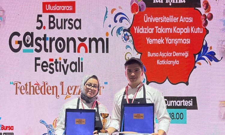 Son Gelişme: BŞEÜ Aşçılık öğrencileri Bursa'daki gastronomi festivalinde Türkiye üçüncüsü oldu.