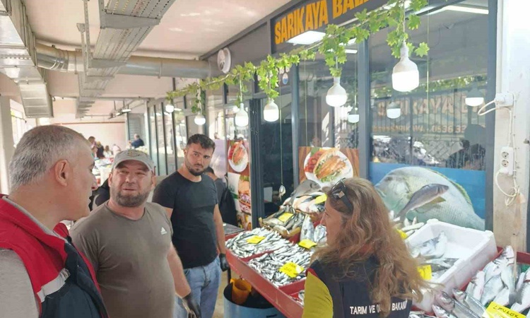 Son Gelişme: Buharkent'te pazar yerlerinde gıda denetimi yapıldı, Tarım Müdürü Soner Altun katıldı: Gelişmeler