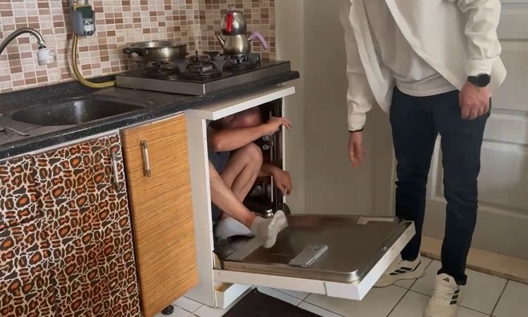 Son Gelişme: Bulaşık Makinesinde Gizlenen Firari Hükümlü Polis Operasyonuyla Yakalandı - Son Dakika Bilgileri