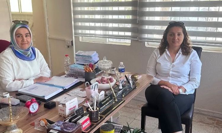 Son Gelişme: Burhaniye’de İlçe Sağlık Müdürü Akbey, kadın muhtarı ziyaret etti: Gelişmeler Takip Ediliyor