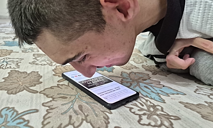 Son Gelişme: Burnu ile cep telefonu kullanan 'serebral palsili' Osman’ın hedefi kitap yazmak | İşte Tüm Ayrınt