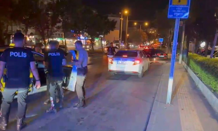 Son Gelişme: Bursa'da Polis Uygulaması: 9 Aranan Şahıs Yakalandı, 37 Araca Ceza
