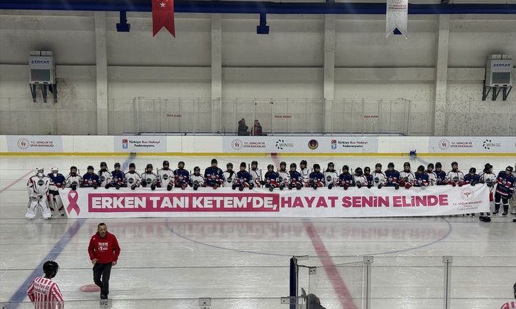 Son Gelişme: Buz Hokeyi Kadınlar Süper Ligi'nde "pembe pak"la meme kanserinde erken tanıya dikkat çekildi - So