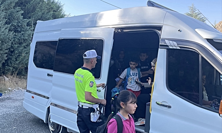 Son Gelişme: Çemişgezek’te eğitim yılının ilk gününde öğrenci servislerine sıkı denetim