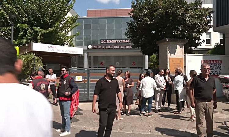 Son Gelişme: CHP İzmir'den yeni eğitim yılı öncesi iktidara eğitim eleştirisi ve Merak Edilenler