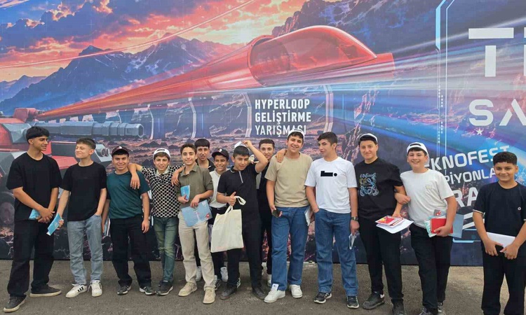 Son Gelişme: Cizreli öğrenciler Şanlıurfa'daki TEKNOFEST'te SOLOTÜRK gösterilerini izledi | İşte Tüm Ayrıntıla