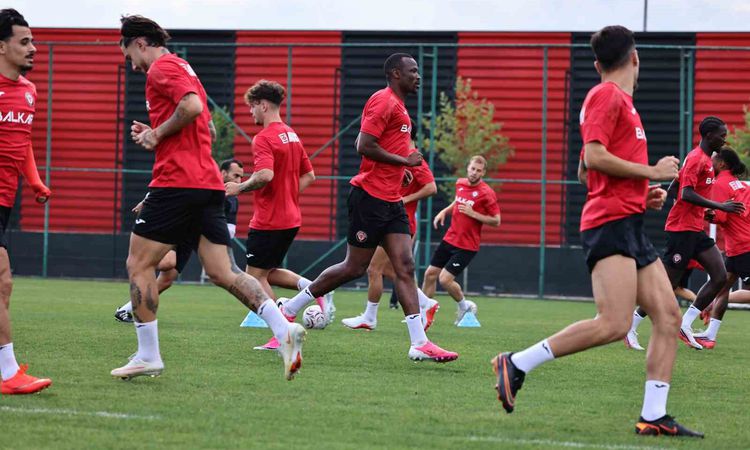 Son Gelişme: Çorum FK, Beşiktaş mesaisine devam etti ve Merak Edilenler