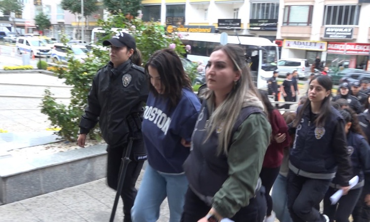 Son Gelişme: Çorum merkezli 4 ilde kapora dolandırıcılığı operasyonunda 18 kişi yakalanarak gözaltına sevk edi