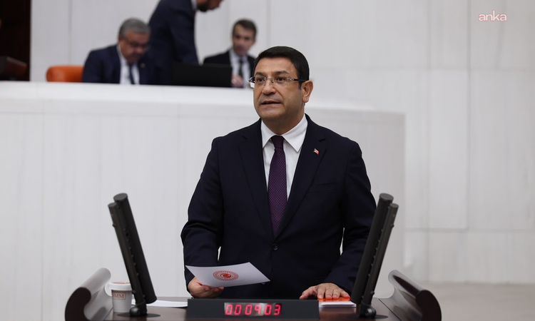Son Gelişme: DEVA Partili Şahin, fon krizinde kazananın Fatma Betül Sayan Kaya olduğunu savundu ve Merak Edile