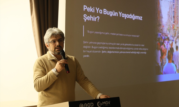 Son Gelişme: Dr. Çolak, AGD Edirne Şubesi seminerinde Edirne'yi 'serdar şehir' olarak nitelendirdi ve Merak Ed