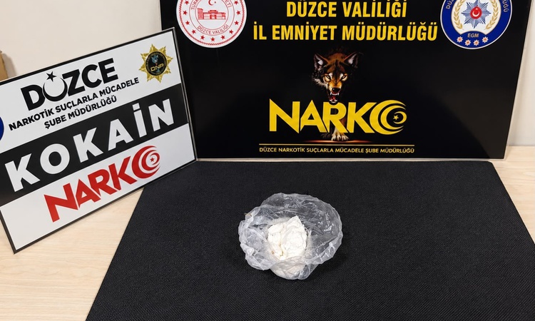 Son Gelişme: Düzce'de 2 operasyonda kokain ve metamfetamin ele geçirildi, 2 kişi hakkında tutuklama kararı ver