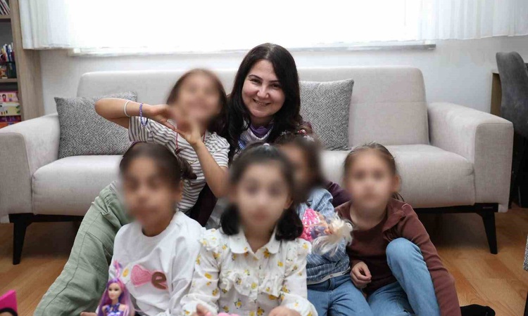 Son Gelişme: Düzce Valisi'nin eşi Elif Makas, koruma altındaki çocukların evini ziyaret etti | İşte Tüm Ayrınt