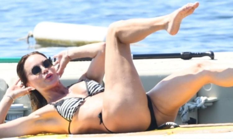 Son Gelişme: Ebru Şallı tatilde de boş durmadı! Spor salonunu denize taşıdı - Son Dakika Bilgileri