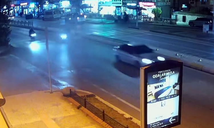 Son Gelişme: Edirne'de iki motosiklet çarpıştı, 1 kişi yaralandı, o anlar kameraya yansıdı: Gelişmeler Takip E