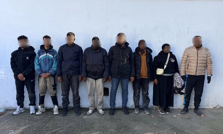 Son Gelişme: Edirne Uzunköprü'de 23 kaçak göçmen yakalandı, araç sürücüsü hakkında tutuklama kararı verildi |