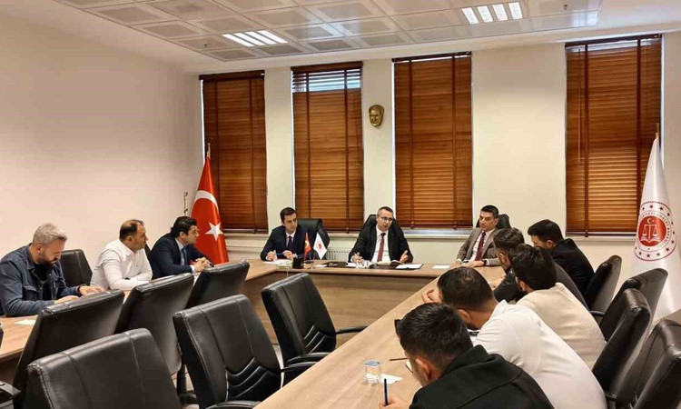 Son Gelişme: Elazığ'da uyuşturucu suçlarıyla mücadele için savcılar ve narkotik ekipleri toplandı ve Merak Edi