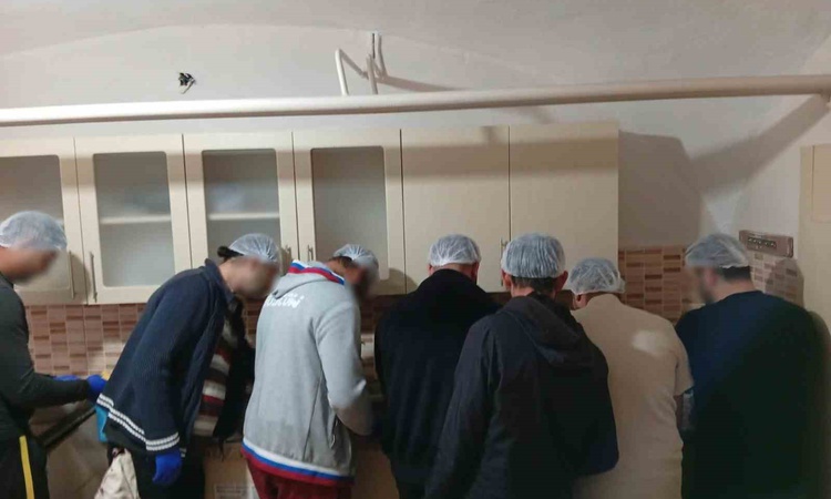 Son Gelişme: Erdek'te denetimli serbestlik yükümlüleri 5 günlük sofralık zeytin kursunu tamamladı