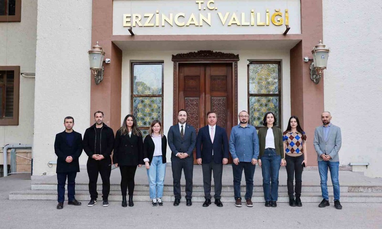 Son Gelişme: Erzincan Valisi Aydoğdu, eğitim için gelen iletişim uzmanlarını kabul etti