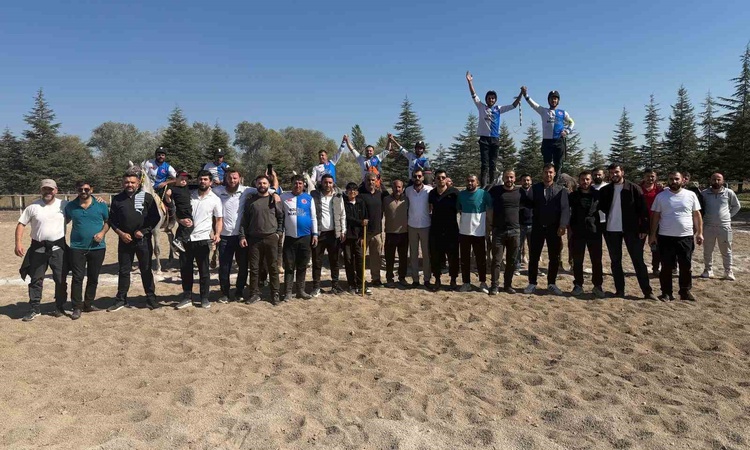 Son Gelişme: Erzurum Aziziye Şengel ACSK, Atlı Cirit Şampiyonası'nda 9 puanla yarı finale artış grafiği çizdi