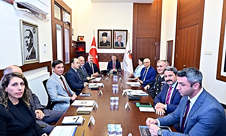 Son Gelişme: Eskişehir'de Vali Yılmaz başkanlığında üniversite güvenliği toplantısı yapıldı: Gelişmeler Takip