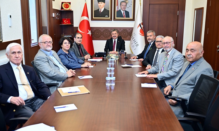 Son Gelişme: Eskişehir Valisi Erdinç Yılmaz, Yunus Emre Vakfı toplantısına başkanlık etti - Son Dakika Bilgile