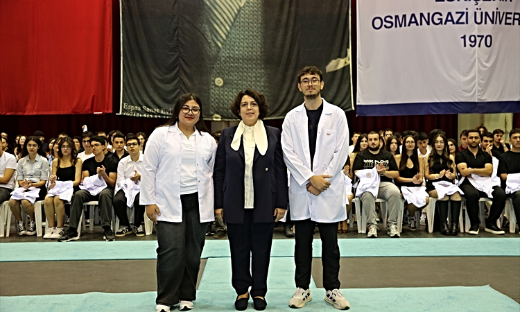 Son Gelişme: ESOGÜ'de hekim adayları beyaz önlük giydi - Son Dakika Bilgileri